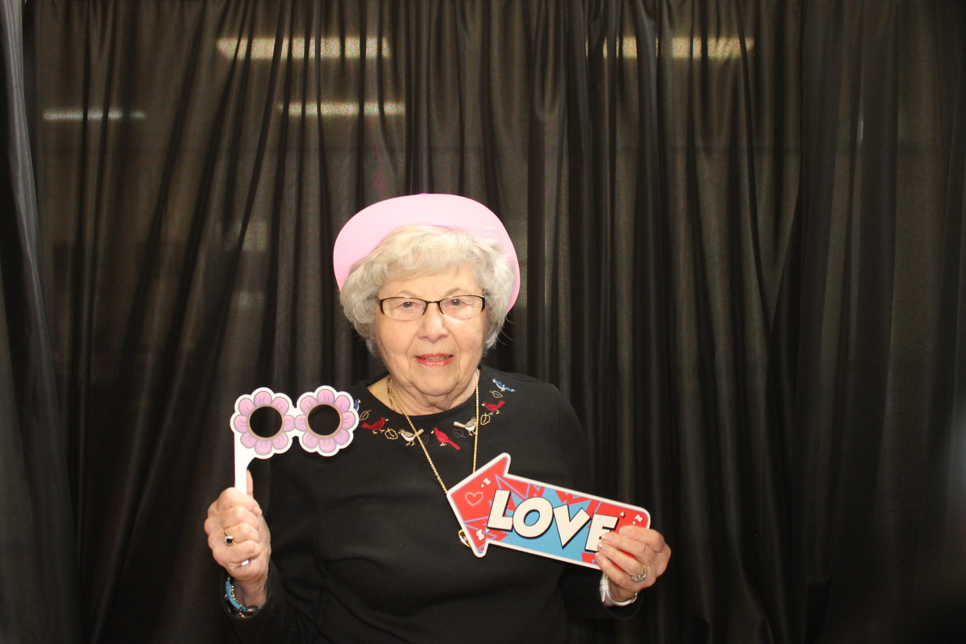 Central Connections Valentines Day | View more photos from the event at gallery.photoboothcincy.com/u/PhotoBoothCincy/Central-Connections-Valentines-Day